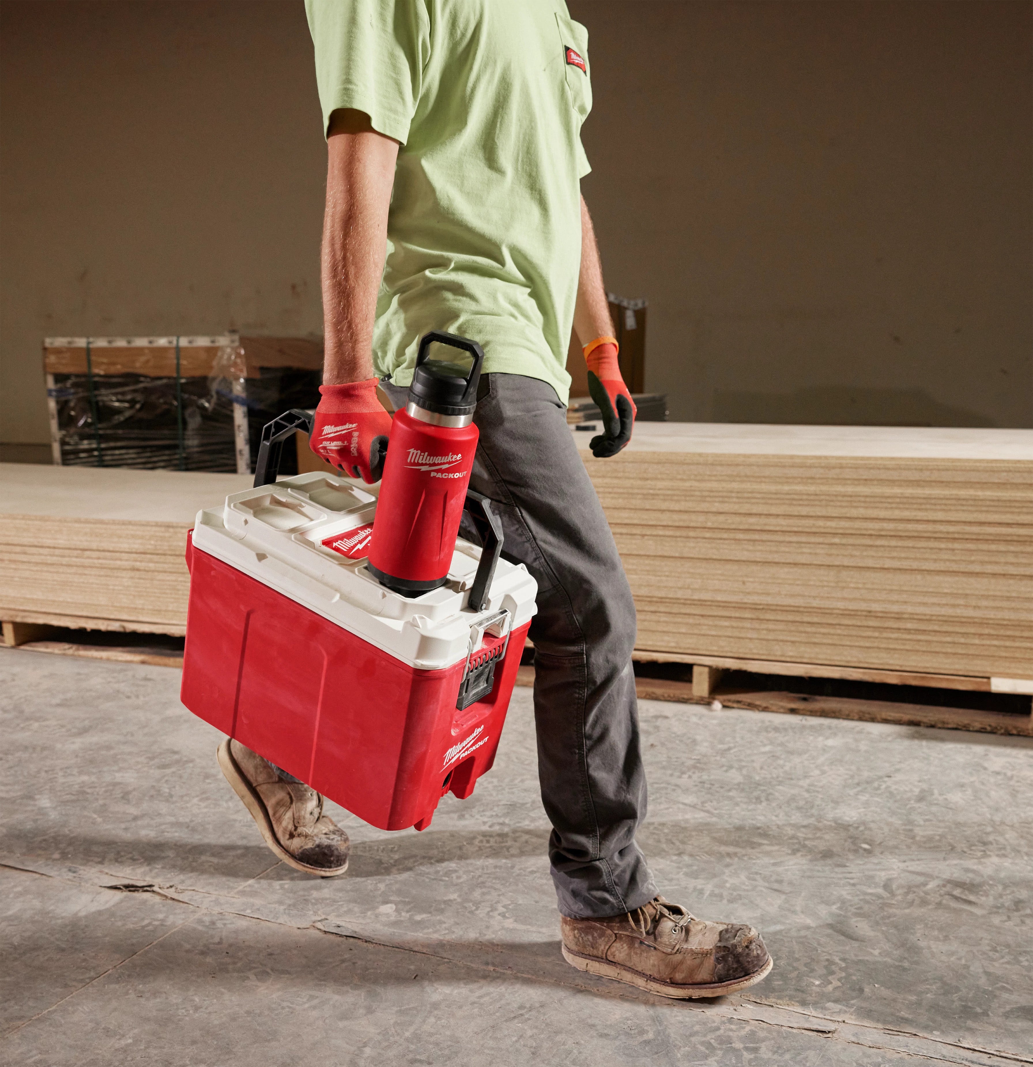 Workwear accessories and equipment category link.