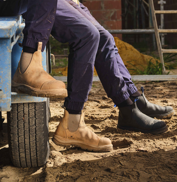 WORK BOOTS & SAFETY SHOES